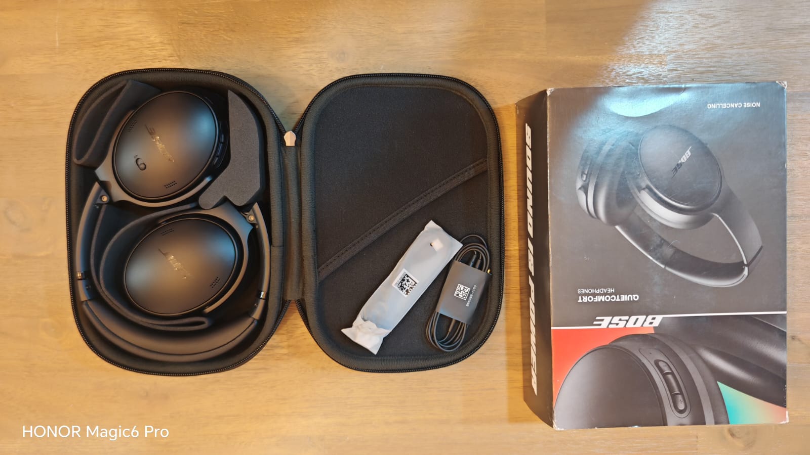 Bose QuietComfort Headphones Open Box 52 - Image 1